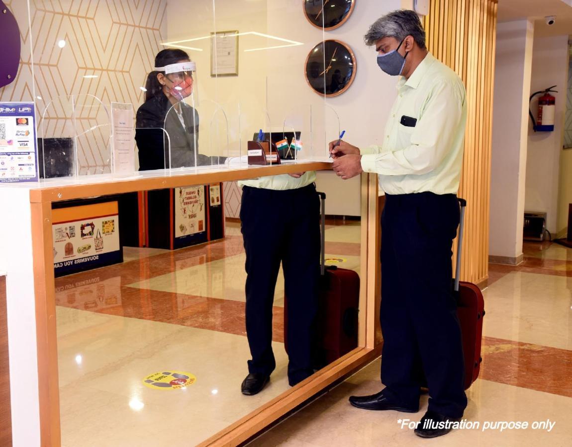 OYO 48254 Hotel D Veeray Ahmedabad Buitenkant foto