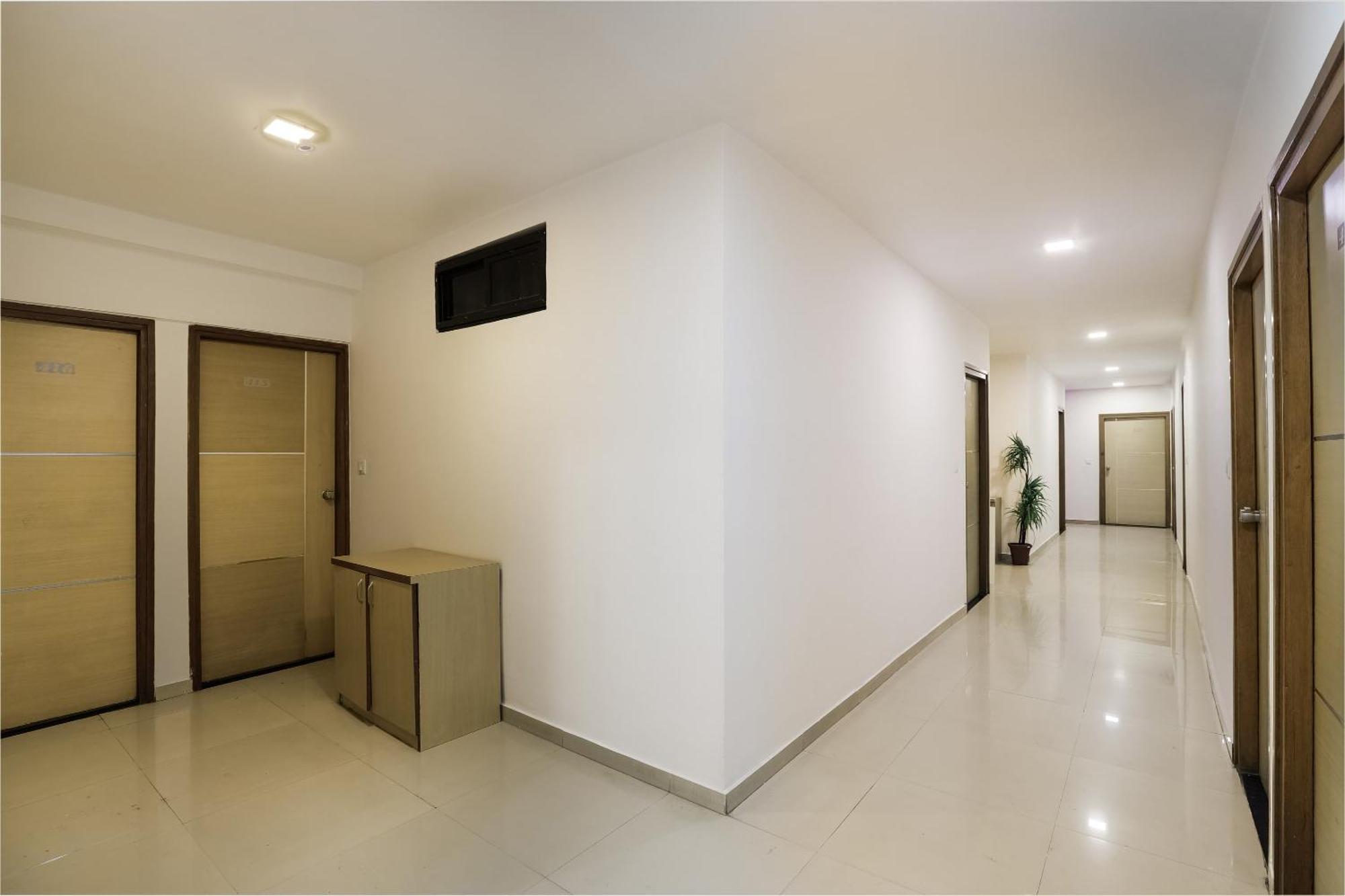 OYO 48254 Hotel D Veeray Ahmedabad Buitenkant foto